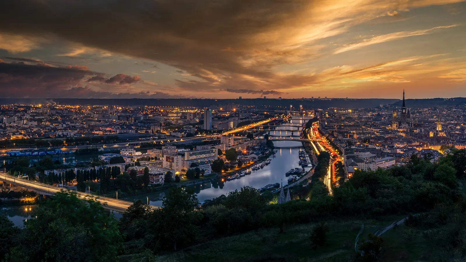 Vue large de Rouen